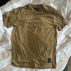 Roark run amok - Men’s Medium - EUC
